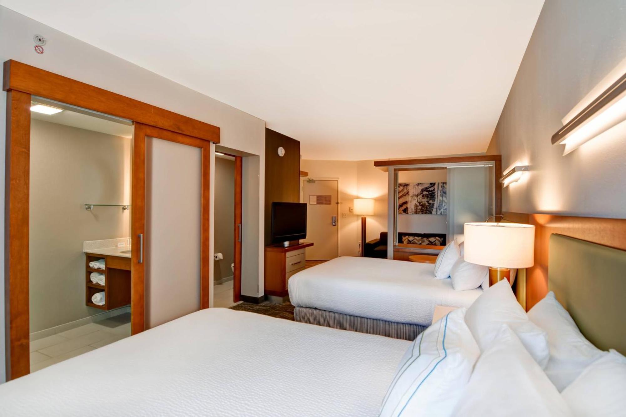 Springhill Suites By Marriott Cincinnati Midtown Zewnętrze zdjęcie
